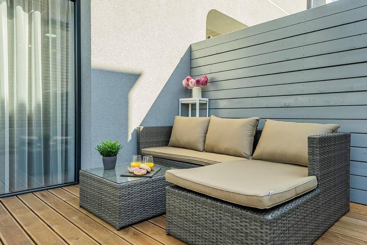 Lovely Apartment With Private Terrace By Urban Rent 考纳斯 外观 照片